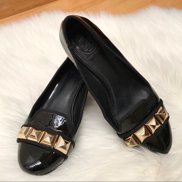 TORY BURCH Black Patent Leather Studded  Pumps - Picture 7 of 8